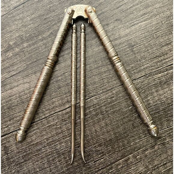 Vintage HMQ Nutcracker Set / Nut Cracker / Shellfish Cracker 2 picks 1940's - Picture 6 of 7